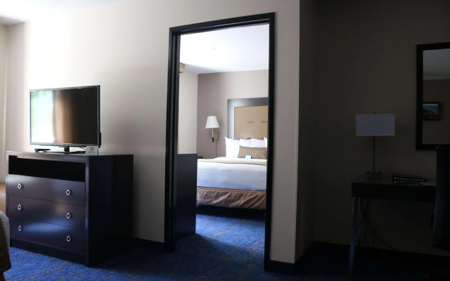 photo 4 of Best Western Plus Portland Airport Hotel & Suites