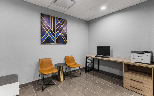 photo 3 of Best Western Plus Savannah Gateway