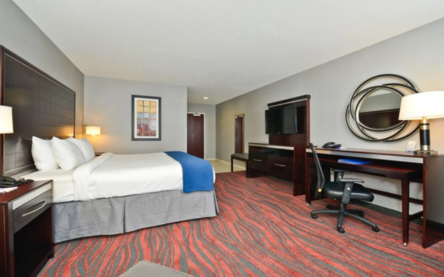 photo 5 of Holiday Inn Express & Suites Utica by IHG