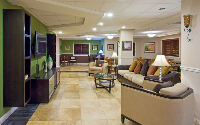 photo 2 of Holiday Inn Express & Suites West Palm Beach Metrocentre by IHG