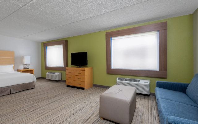 photo 2 of Holiday Inn Express & Suites Wheat Ridge-Denver West by IHG