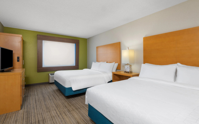 photo 3 of Holiday Inn Express & Suites Wheat Ridge-Denver West by IHG