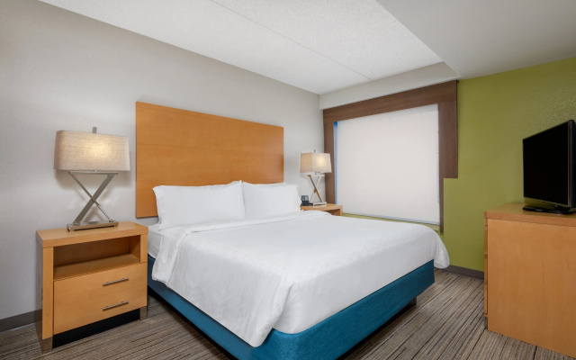 photo 4 of Holiday Inn Express & Suites Wheat Ridge-Denver West by IHG