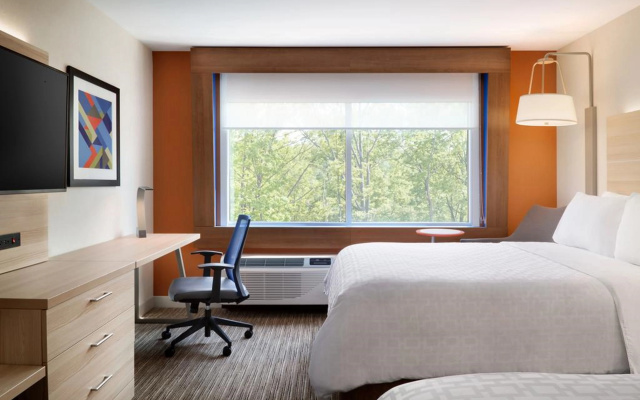 photo 5 of Holiday Inn Express & Suites Canton by IHG
