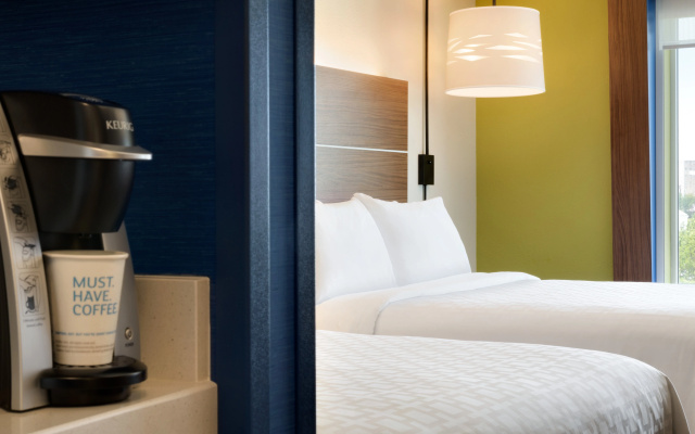 photo 3 of Holiday Inn Express Grand Rapids Airport North by IHG
