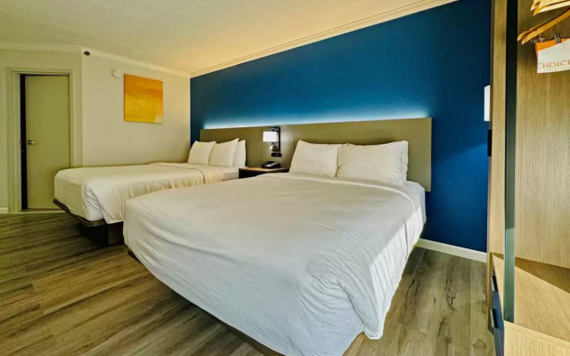 photo 4 of Comfort Inn & Suites Houston I-10 West Energy Corridor