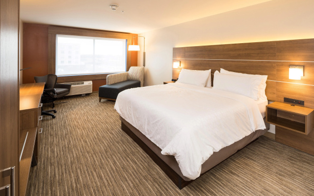photo 5 of Holiday Inn Express and Suites Kalamazoo West by IHG