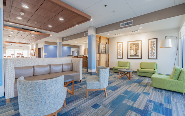 photo 2 of Holiday Inn Express & Suites Marion by IHG