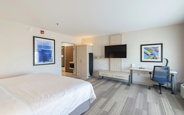 photo 3 of Holiday Inn Express & Suites Marion by IHG