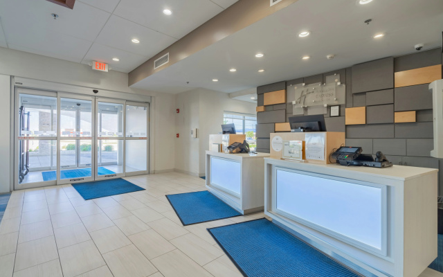 photo 5 of Holiday Inn Express & Suites Marion by IHG