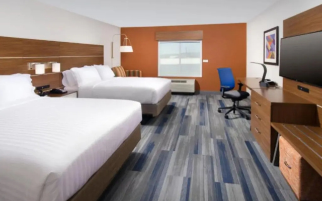 photo 2 of Holiday Inn Express  Suites New Braunfels