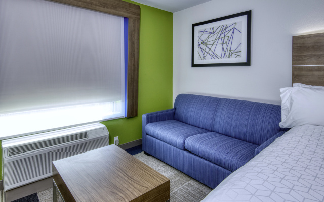 photo 3 of Holiday Inn Express & Suites Omaha Downtown - Old Market by IHG