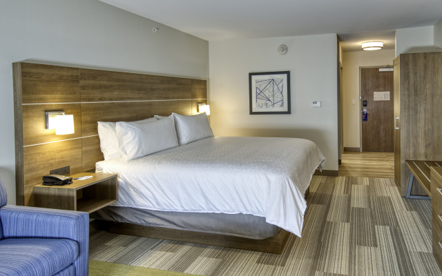 photo 4 of Holiday Inn Express & Suites Omaha Downtown - Old Market by IHG