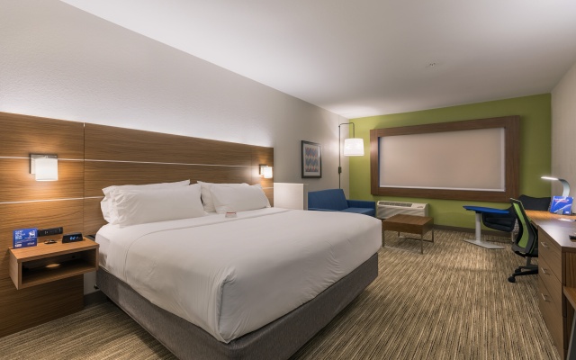 photo 4 of Holiday Inn Express and Suites San Marcos South by IHG