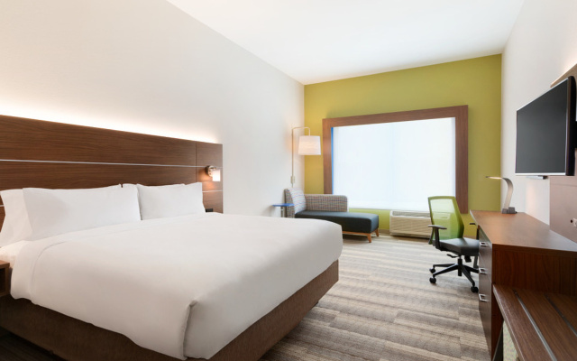 photo 5 of Holiday Inn Express and Suites-Cincinnati NE - Red Bank Road by IHG
