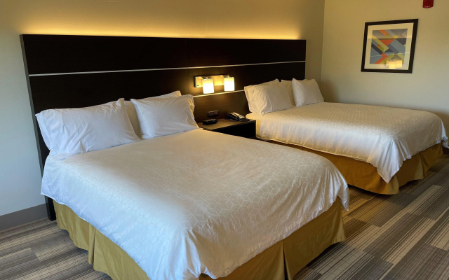 photo 2 of Holiday Inn Express Bluffton at Hilton Head Area by IHG
