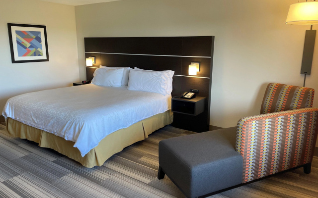 photo 3 of Holiday Inn Express Bluffton at Hilton Head Area by IHG