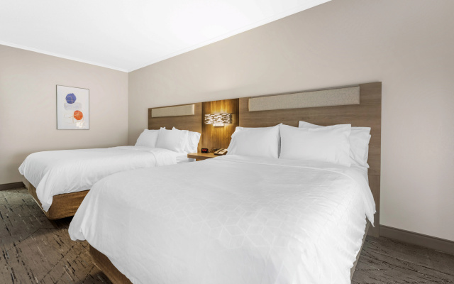 photo 3 of Holiday Inn Express Breezewood by IHG