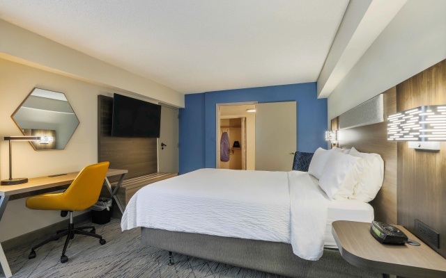 photo 4 of Holiday Inn Express Burlington by IHG