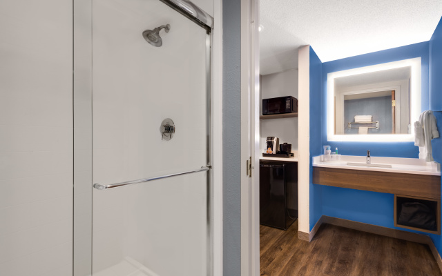 photo 4 of Holiday Inn Express Cambridge by IHG