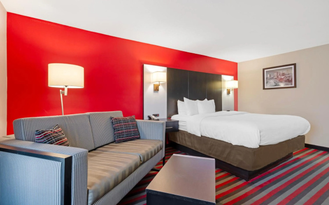 photo 2 of Comfort Inn & Suites Carrollton