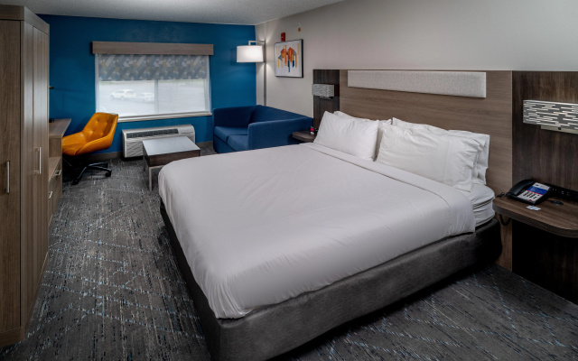photo 3 of Holiday Inn Express Charleston-Kanawha City by IHG