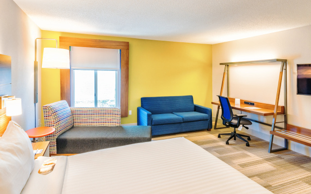 photo 3 of Holiday Inn Express Charleston by IHG