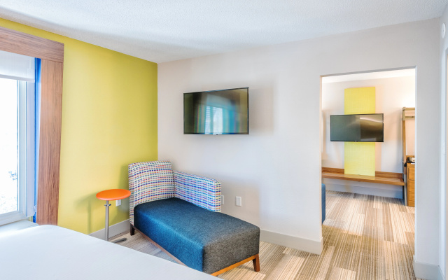 photo 4 of Holiday Inn Express Charleston by IHG