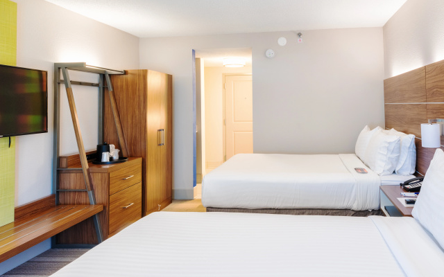 photo 5 of Holiday Inn Express Charleston by IHG
