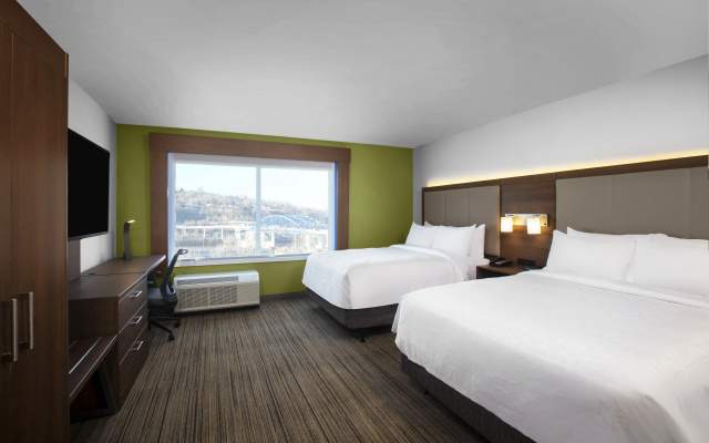photo 4 of Holiday Inn Express Charleston-Civic Center by IHG
