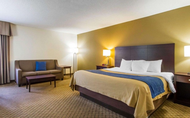 photo 3 of Quality Inn Clarksville - Exit 11