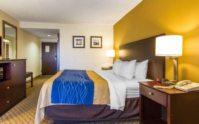 photo 4 of Quality Inn Clarksville - Exit 11