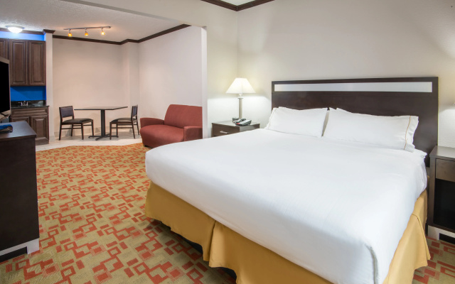 photo 4 of Holiday Inn Express Cleveland Airport - Brookpark by IHG