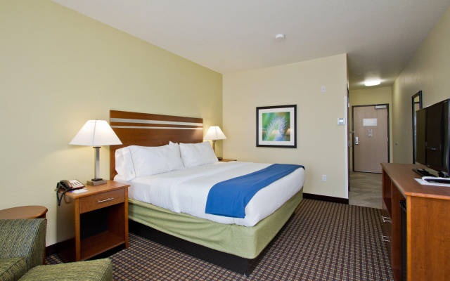 photo 5 of Holiday Inn Express Hotel & Suites Denver East-Peoria Street by IHG