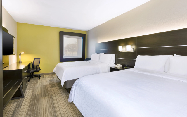 photo 3 of Holiday Inn Express Detroit-Warren by IHG