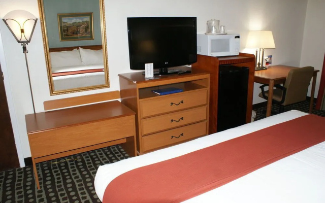 photo 2 of Holiday Inn Express Fayetteville GA