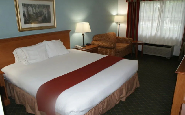 photo 3 of Holiday Inn Express Fayetteville GA