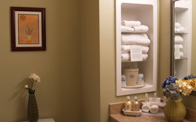 photo 4 of Holiday Inn Express & Suites Garden Grove-Anaheim South