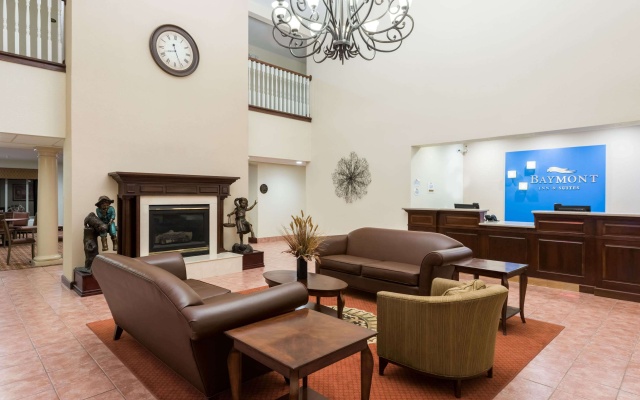 photo 2 of Seasons Inn & Suites Highland
