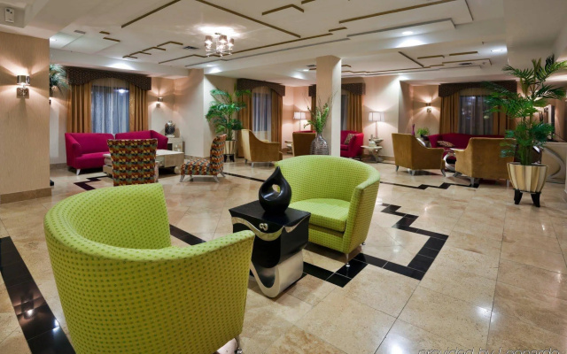 photo 2 of Holiday Inn Express Hotel & Suites Birmingham - Inverness by IHG