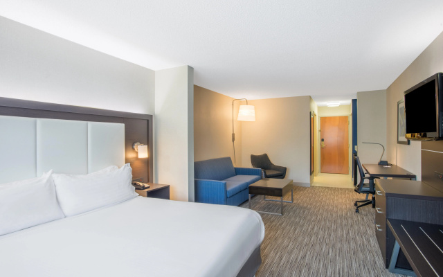 photo 2 of Holiday Inn Express Hotel & Suites Boston-Marlboro by IHG