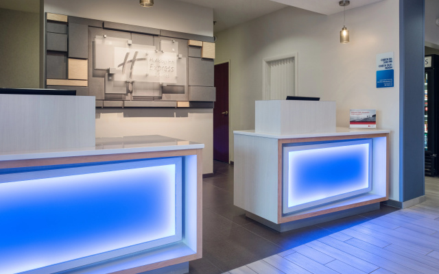 photo 2 of Holiday Inn Express Hotel & Suites Burlington by IHG