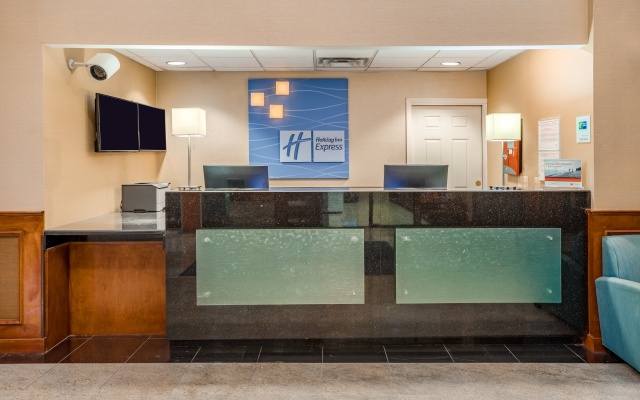 photo 2 of Holiday Inn Express Hotel & Suites Canton by IHG