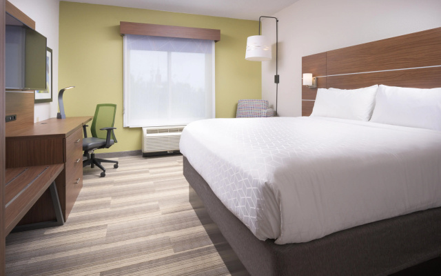 photo 2 of Holiday Inn Express Hotel & Suites Chattanooga Downtown by IHG