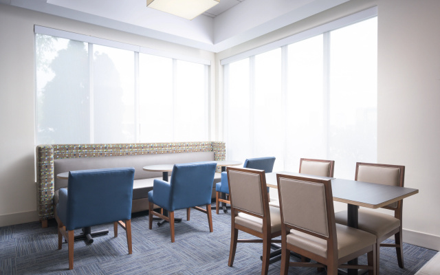 photo 5 of Holiday Inn Express Hotel & Suites Chattanooga Downtown by IHG