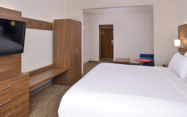 photo 4 of Holiday Inn Express & Suites Chattanooga (East Ridge) by IHG