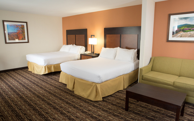 photo 3 of Holiday Inn Express Hotel & Suites Cherokee / Casino by IHG