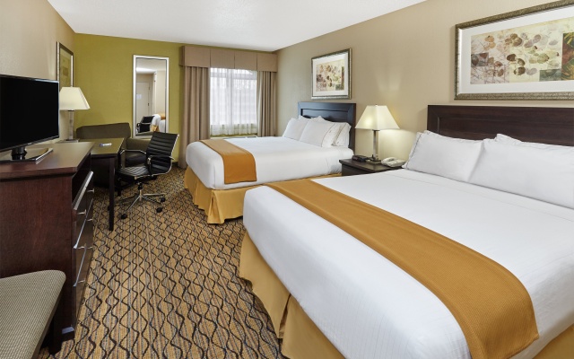 photo 4 of Holiday Inn Express & Suites Chicago-Libertyville by IHG