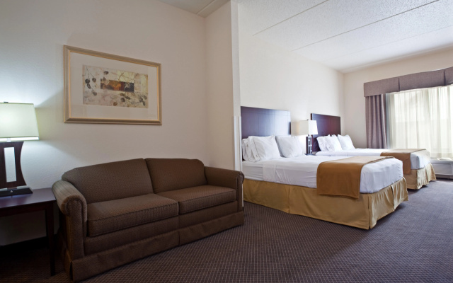 photo 2 of Holiday Inn Express & Suites Chicago West - O'Hare Arpt Area by IHG