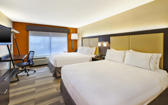 photo 3 of Holiday Inn Express Hotel & Suites Chicago-Midway Airport by IHG